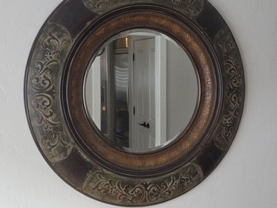 Round Decorative Wall Mirror - Large