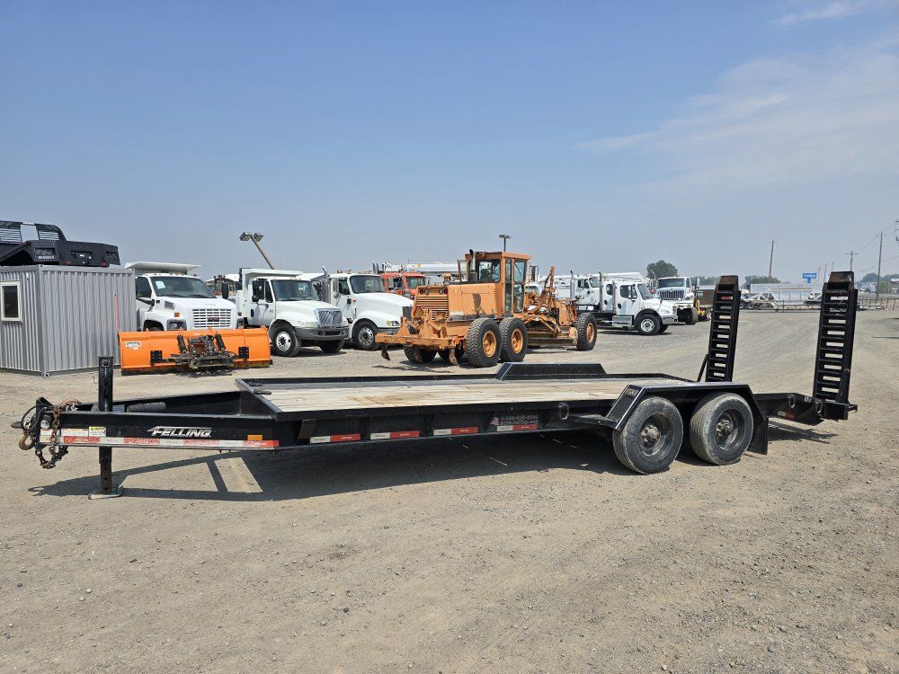 2016 Felling 26k# 23' Equipment Trailer