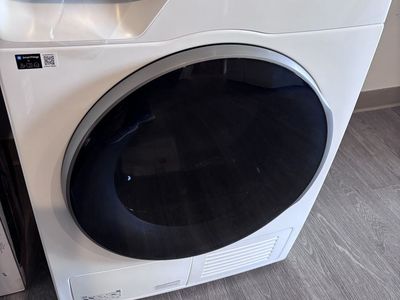 New Samsung 24inch wide ventless dryer