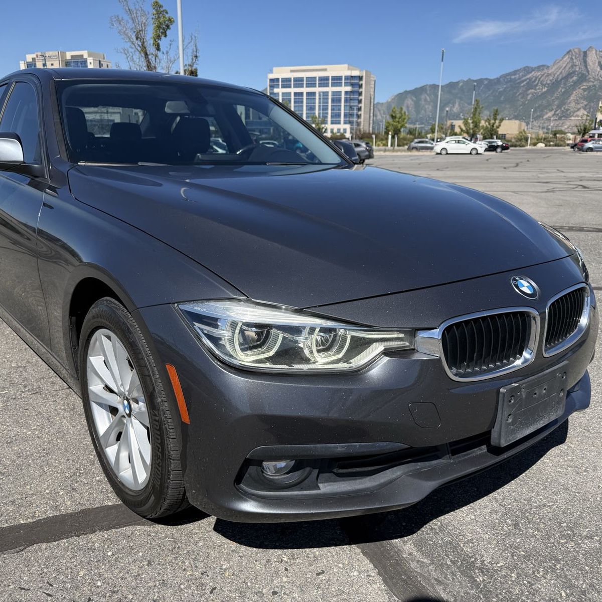 2018 BMW 3 Series 320i