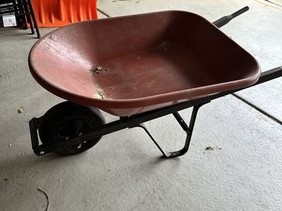 Free wheel barrow