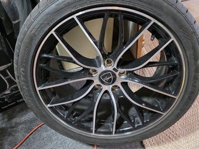 Elegant Black/Machined 18" Wheels with Viento FSR702 245/40ZR18 Tires - Set of 4