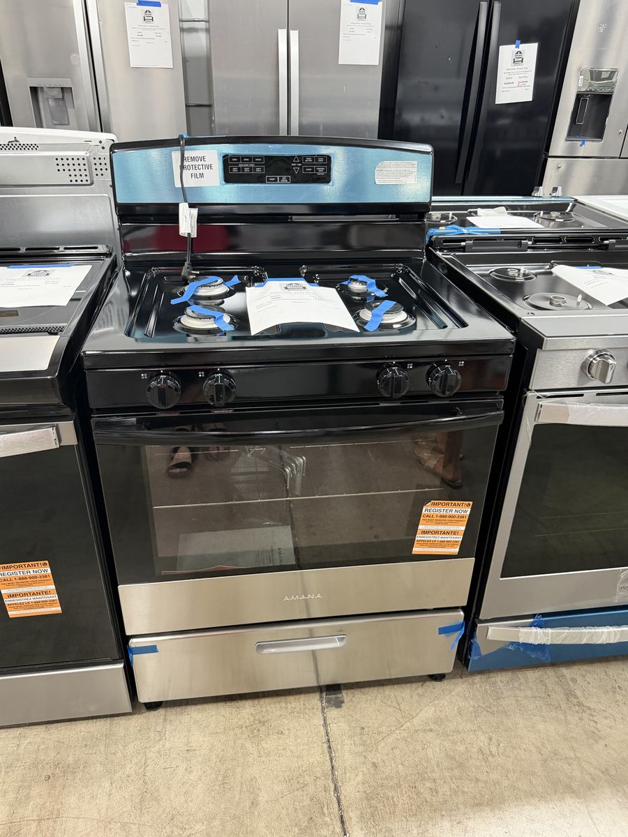 NEW AMANA STAINLESS 4 BURNER GAS RANGE