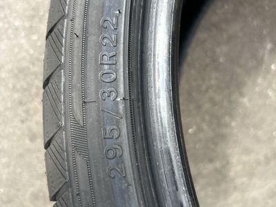 22 inch tires ( 295/30/22)