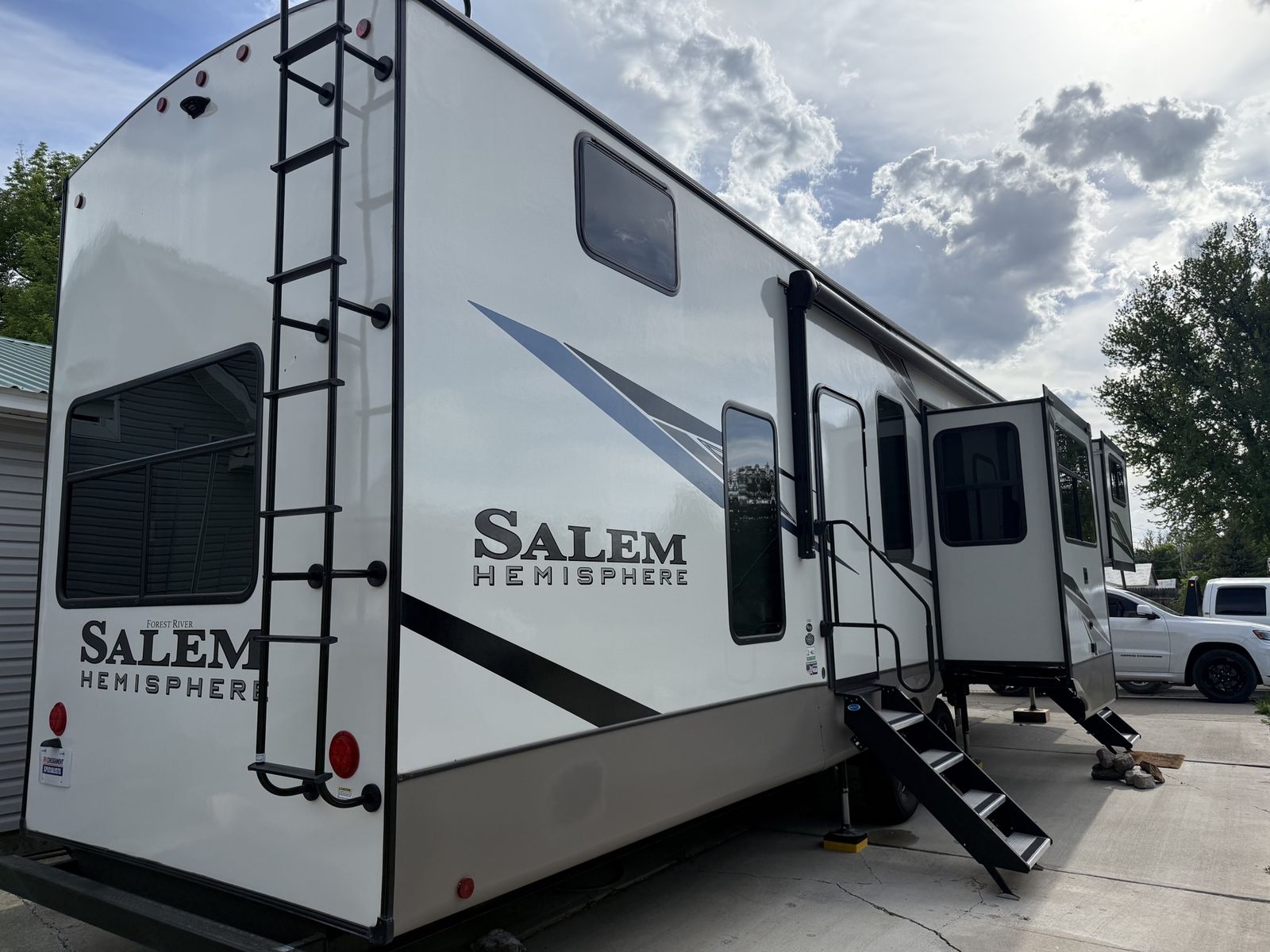 2022 Forest River Salem Hemisphere 378FL