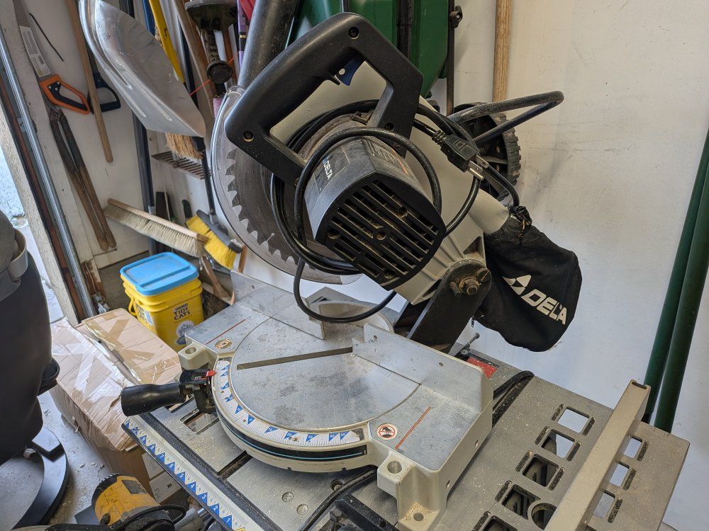 Delta 10in miter saw