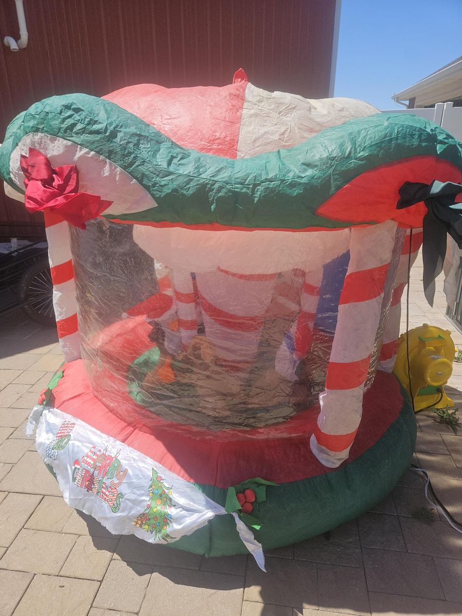 vintage Christmas carousel decor