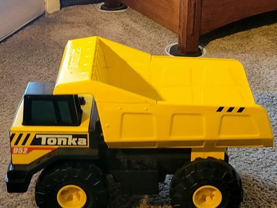 Tonka 952 - Steel Classics Mighty Dump Truck Like New