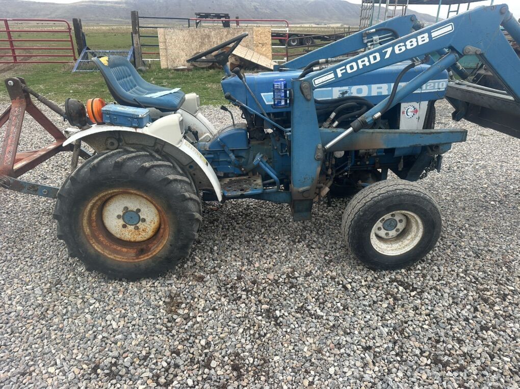 Ford 1210 Tractor With Loader