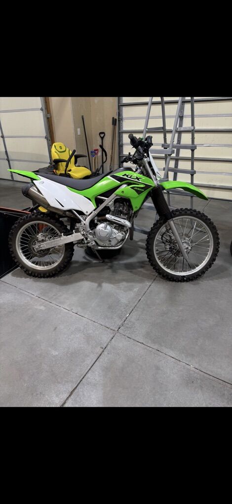 2023 KLX 230R