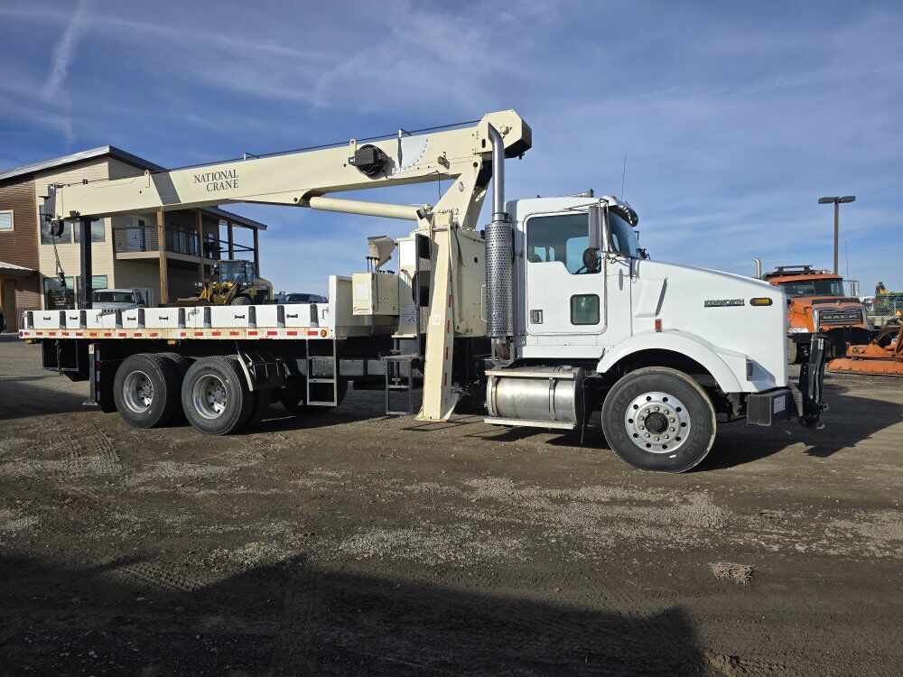 1998 Kenworth T800 40k Pound 71' Crane Truck