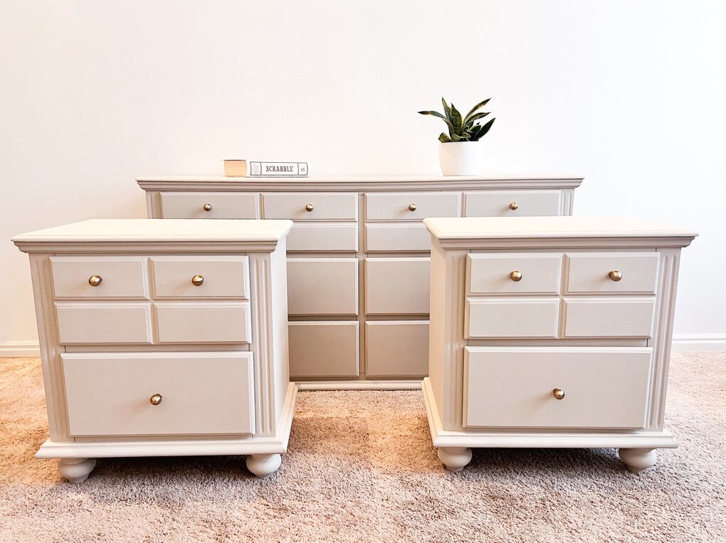 Besdeoom Set- Dresser + 2 Bedsides