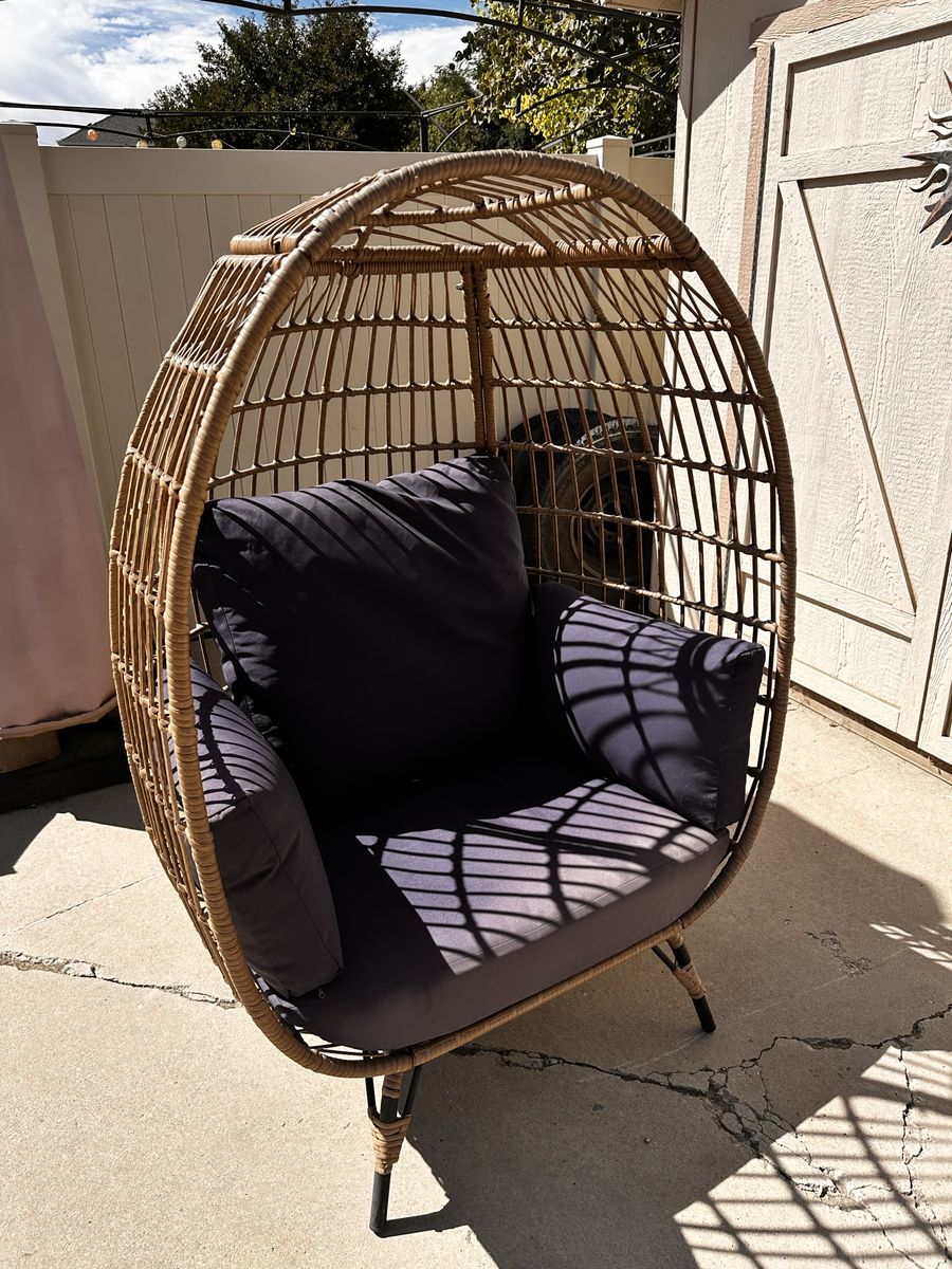 Wicker Egg Chair with Blue Cushions