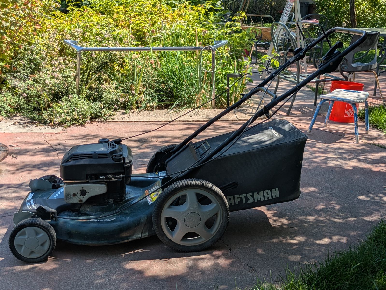Craftsman 22" Self-Propelled Mower - Mulch & Bag