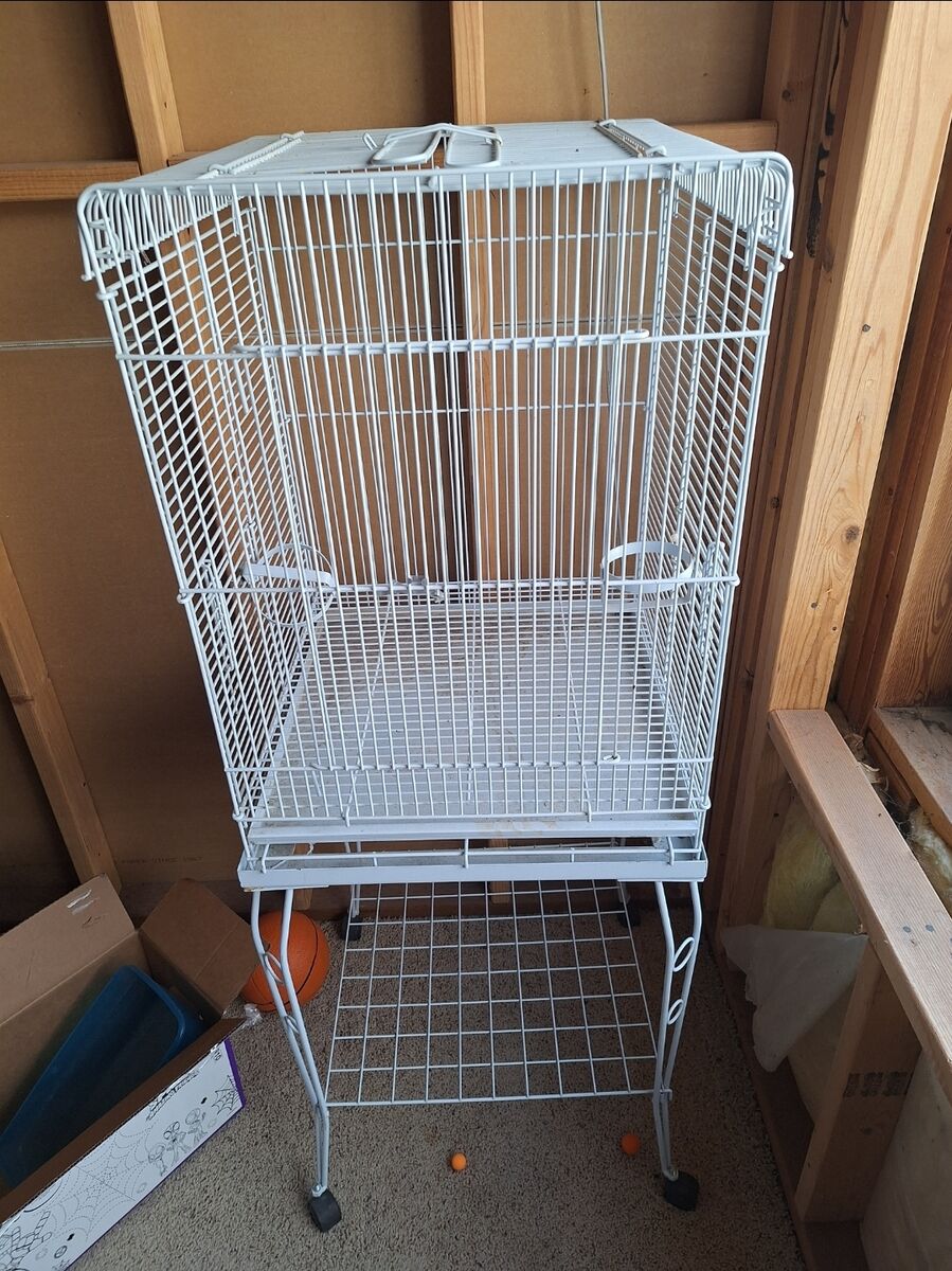 Standing Bird Cage with Wheels