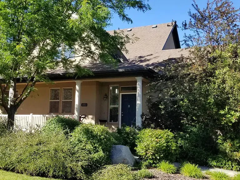 Looking for Roommates (multiple rooms available, prices vary)