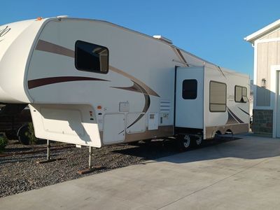 An oldie, but definitely a goodie!! Laredo Keystone Fifth Wheel