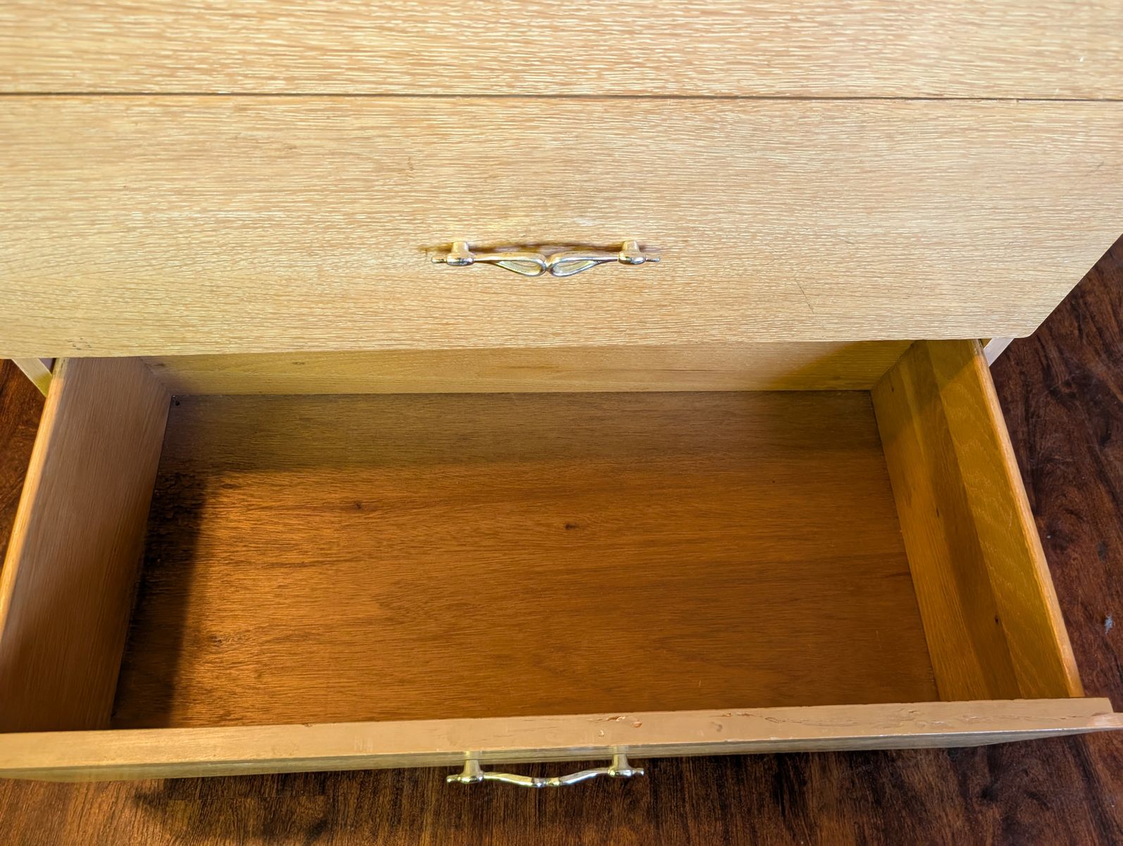 Main image 3