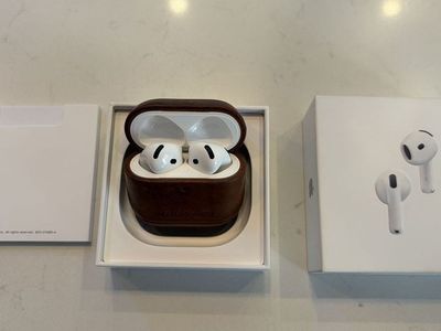 Apple AirPods 4 with ANC