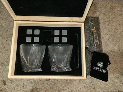 Glass Cups In Wooden Box Girft Set New