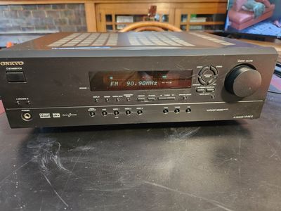 Onkyo stereo receiver Model HT-R410, works great, very powerful. 7.1 Surround sound, 1 digital optical port.