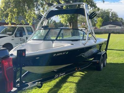 Sanger Ski & Wakeboard Boat with Wake Tower, Board Racks, Bimini & Matching Trailer. Black scorpion edition