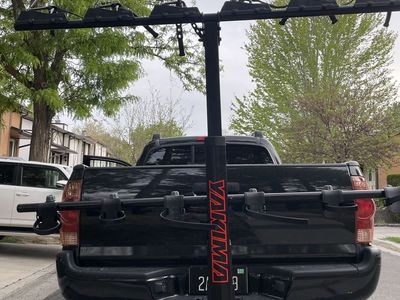 Yakima HanOver 6 bike rack