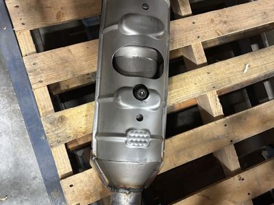 New rear catalytic converter for 2005 to 2016 Ford E350 super duty