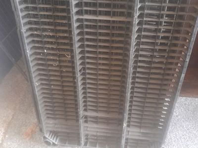 2 ' X 4' plastic heavy shelves