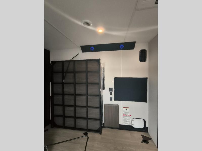 Main image 36