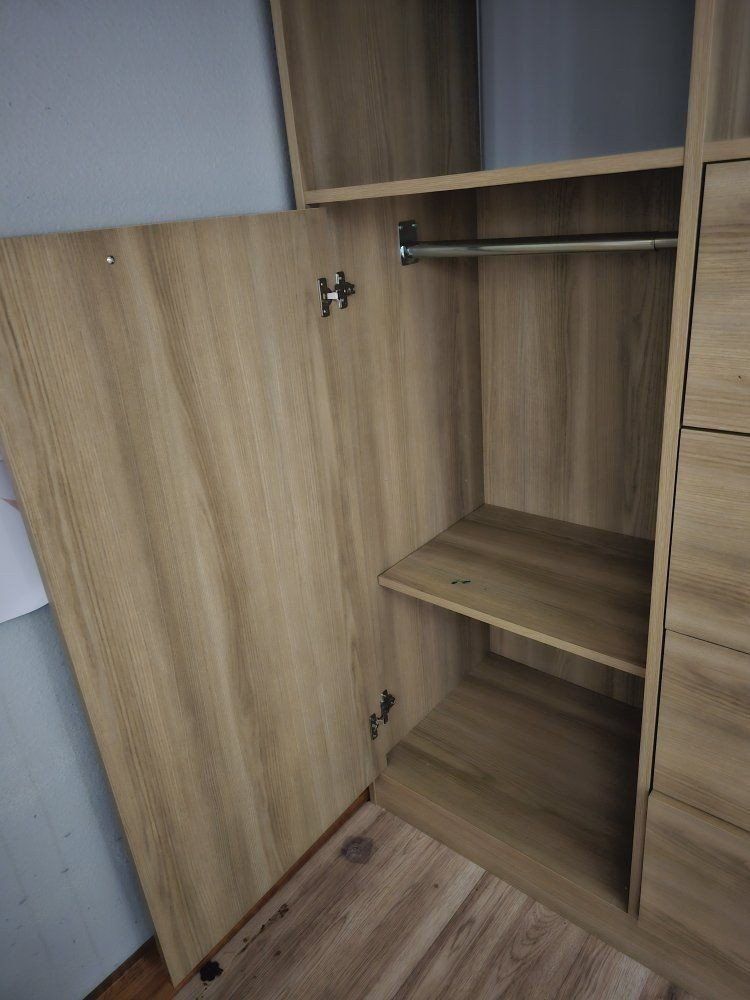 Main image 3