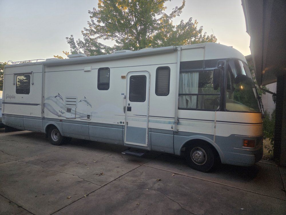 97 Dolphin motorhome