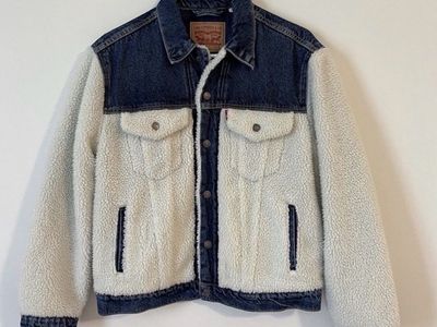 Levis Sherpa Trucker Jacket Size Small