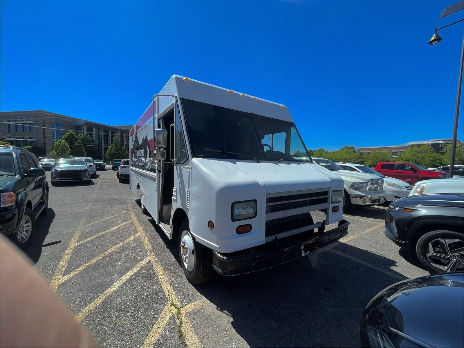 2001 Freightliner MT35 Chassis 