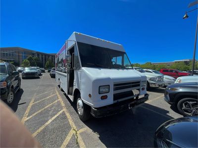 2001 Freightliner MT35 Chassis
