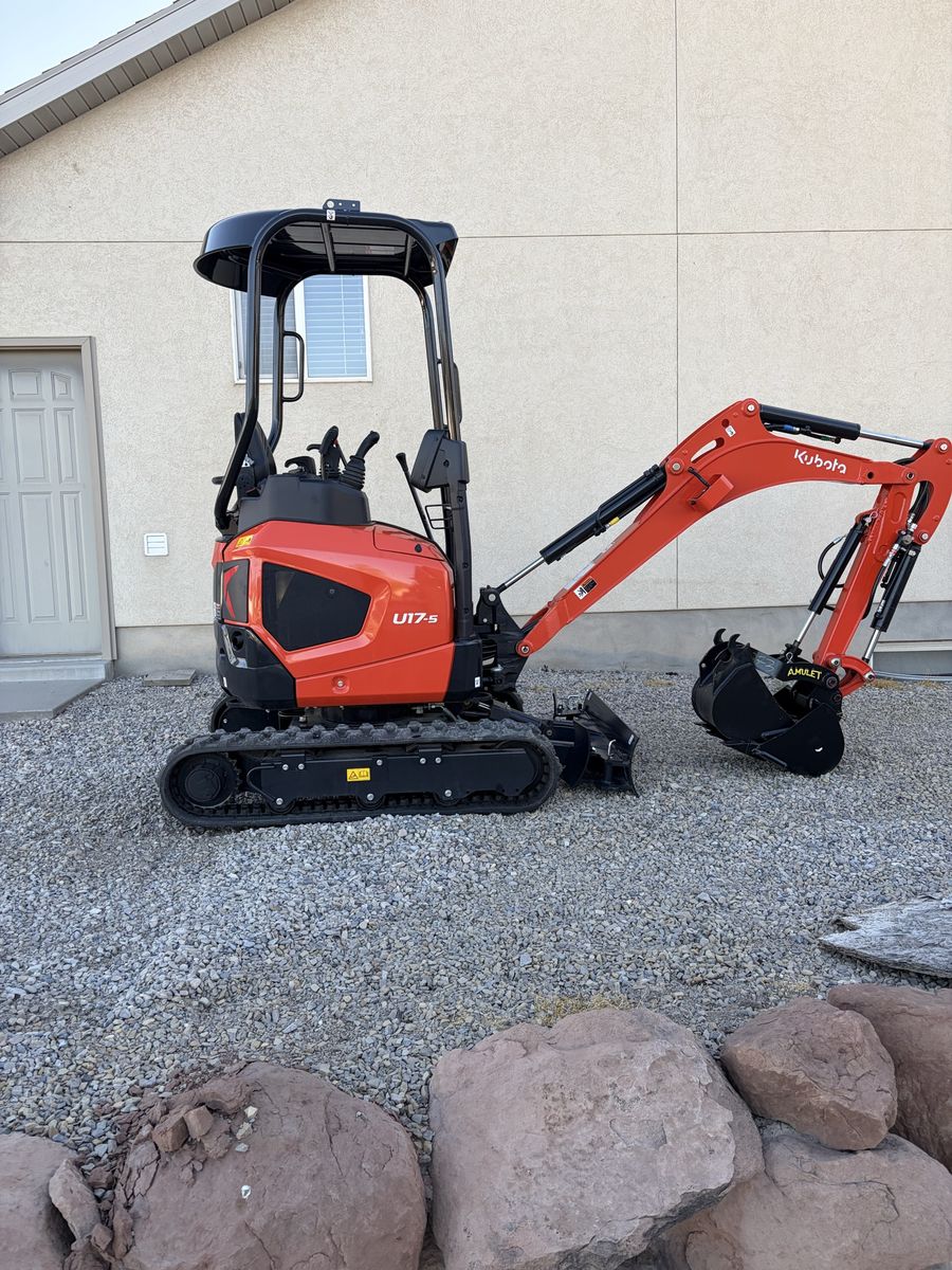 Kubota u17 mini excavator for rent