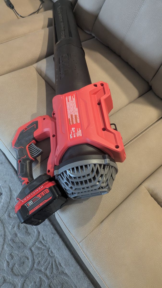 Battery powered blower