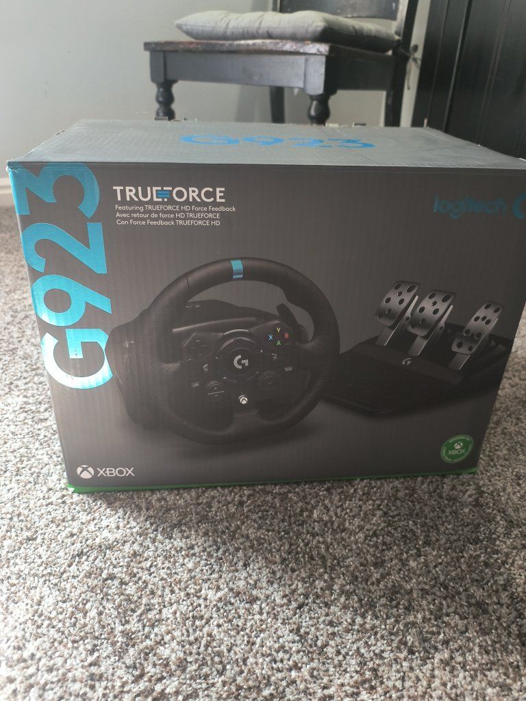 Logitech G923 Racing Wheel and Pedals