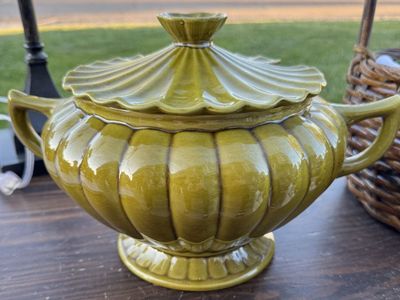 Vintage AVOCADO Scalloped California Pottery soup