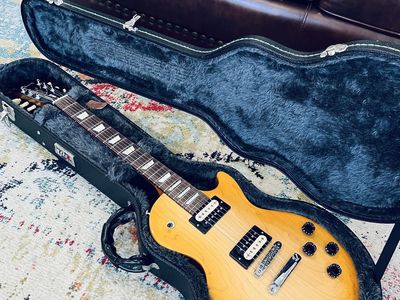 Nice 2019 Gibson Les Paul Studio Honeyburst Solid Body Electric Guitar