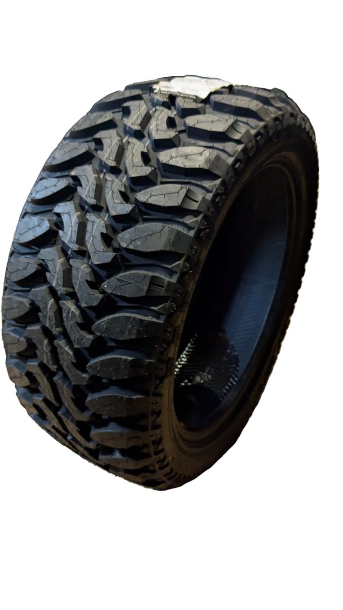 2 RADAR RENEGADE R7 M/T BSW LT 33 12.5 22 109Q 10PLY MUD TERRAIN TIRE RZD0061