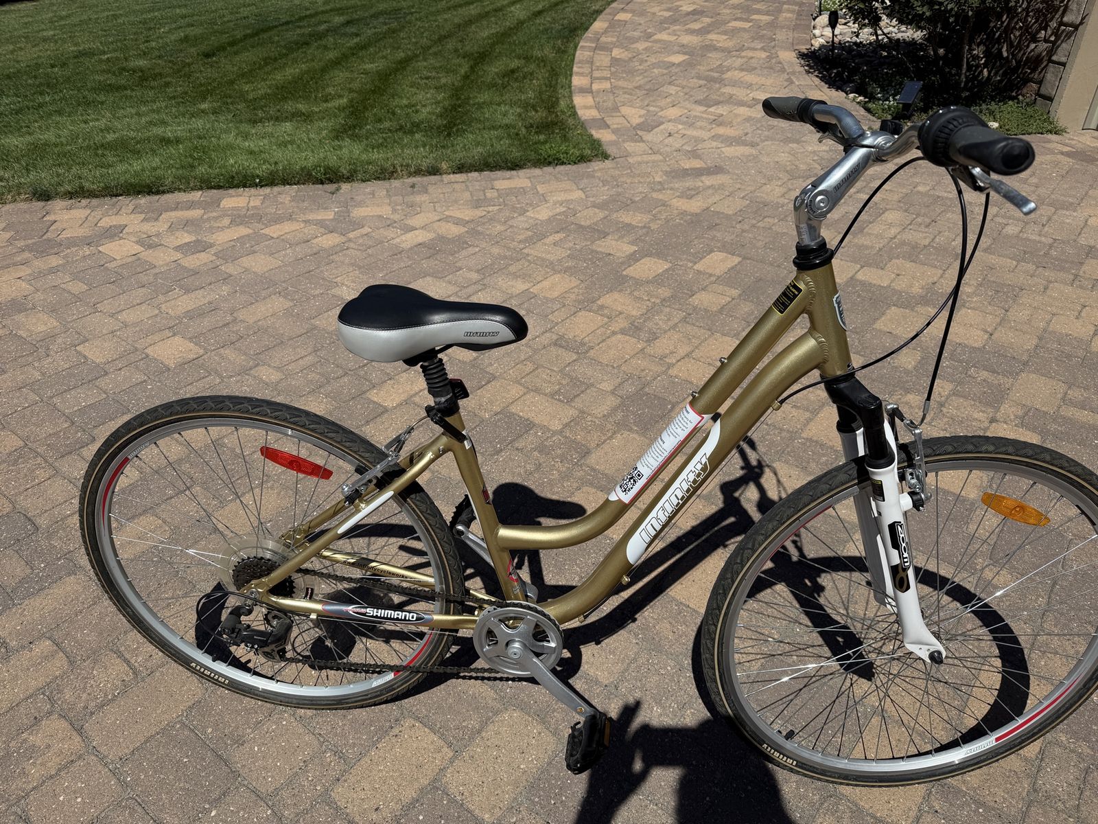Infinity Step-Thru Comfort girls bike.