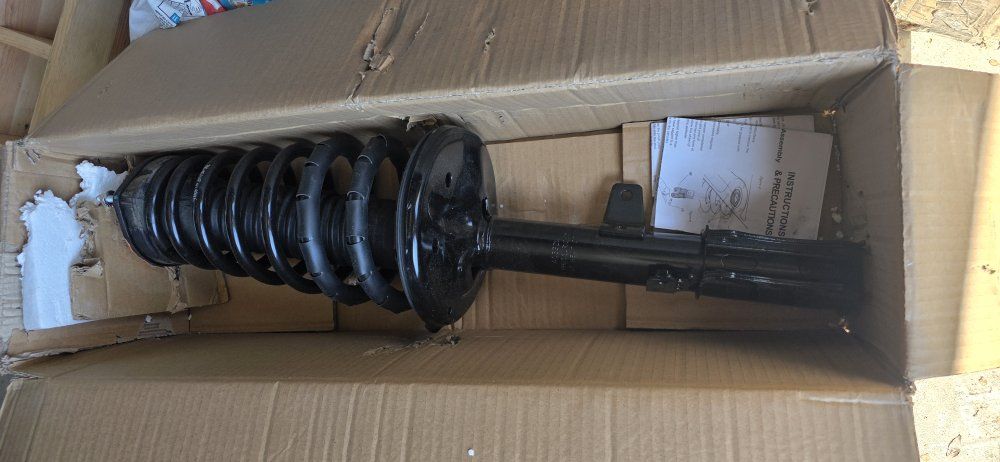 New strut pair rear Toyota carry 1997-2001