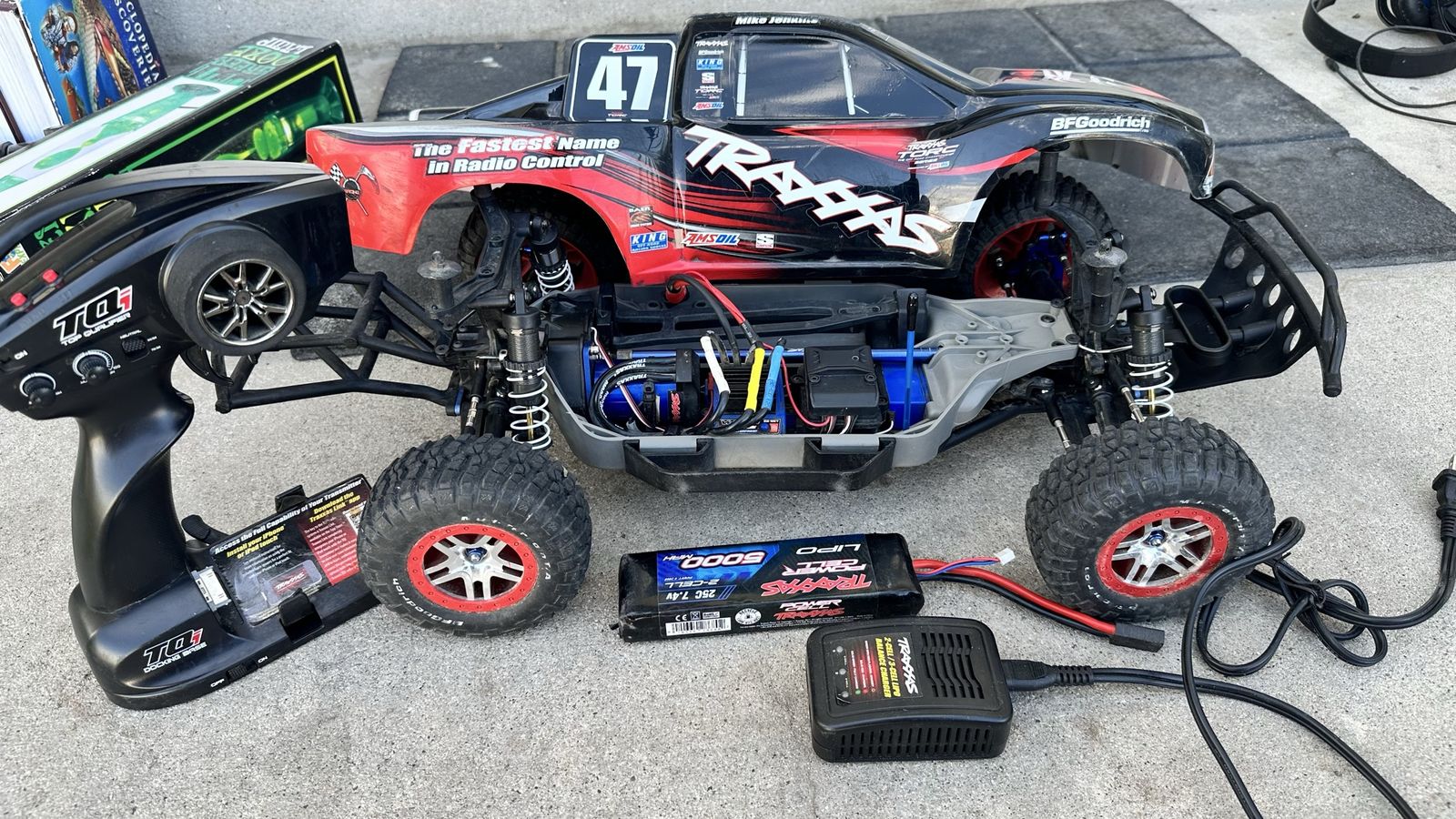 Traxxas Slash 4X4 Ultimate Battery + Charger Great Condition