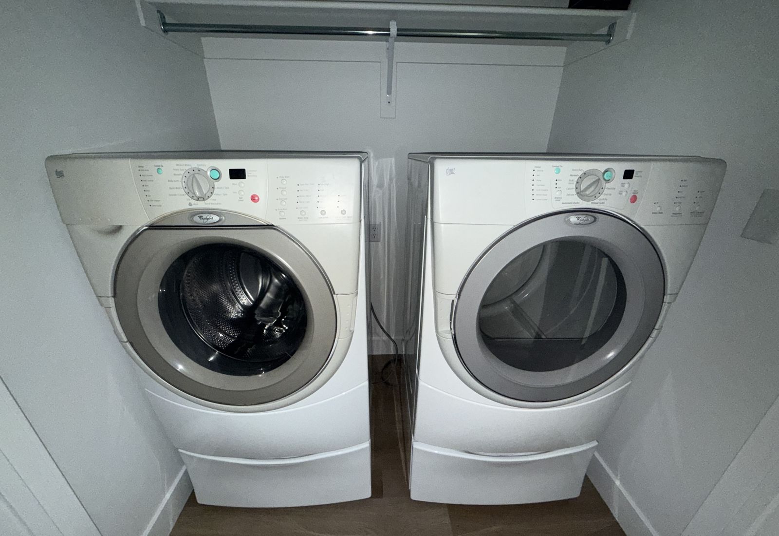 WHIRLPOOL DUET Front Loader Washer & Dryer (Pair)