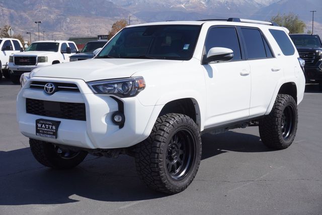 2024 TOYOTA 4RUNNER SR5 Premium
