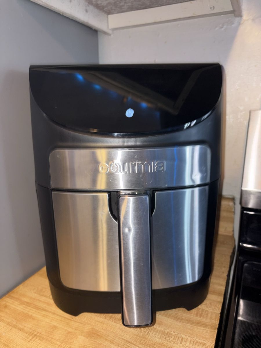 Gourmia Digital Air Fryer - Black & Stainless Steel, Compact Design