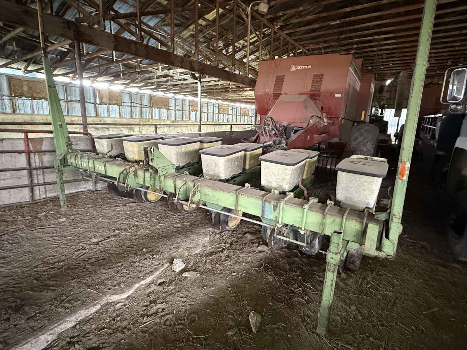 John Deere 7100 corn planter