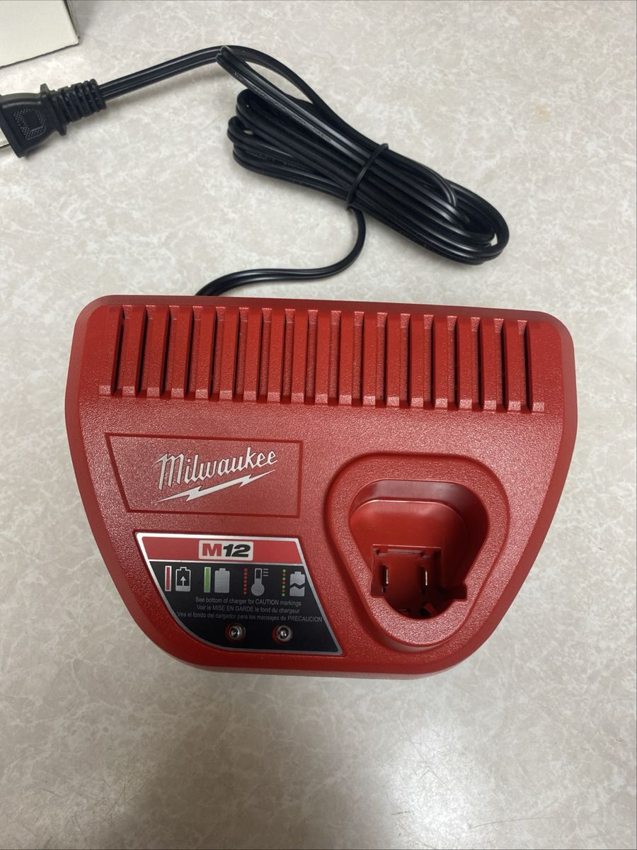 Milwaukee M12 Lithium-Ion Battery Charger (48-59-2401)
