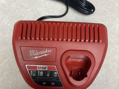 Milwaukee M12 Lithium-Ion Battery Charger (48-59-2401)